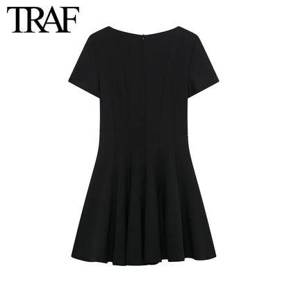Find Your Perfect TRAF Dress – Try On Virtually & Buy Confidently!