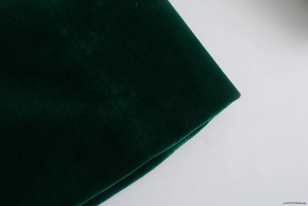 Elegant Green Velvet Blazer – Vintage Style Women’s Blazer | Virtual Try-On with Strylez App (New Zealand)