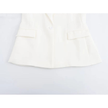 Try on Aoaiiys White Blazers for Women virtually! Elegant, single-button autumn-winter jackets with pockets—your new go-to fashion essential.