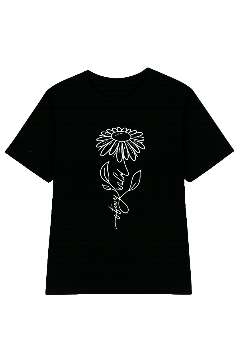 Women's Black Summer Tee – Dog Paw & Heart Print, Plus Size (NZ) | Strylez Virtual Try-On App