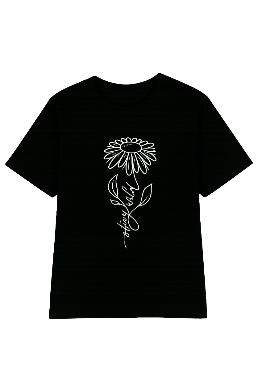 Women's Black Summer Tee – Dog Paw & Heart Print, Plus Size (NZ) | Strylez Virtual Try-On App
