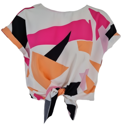 Charming, multi-colored printed blouse with batwing sleeves