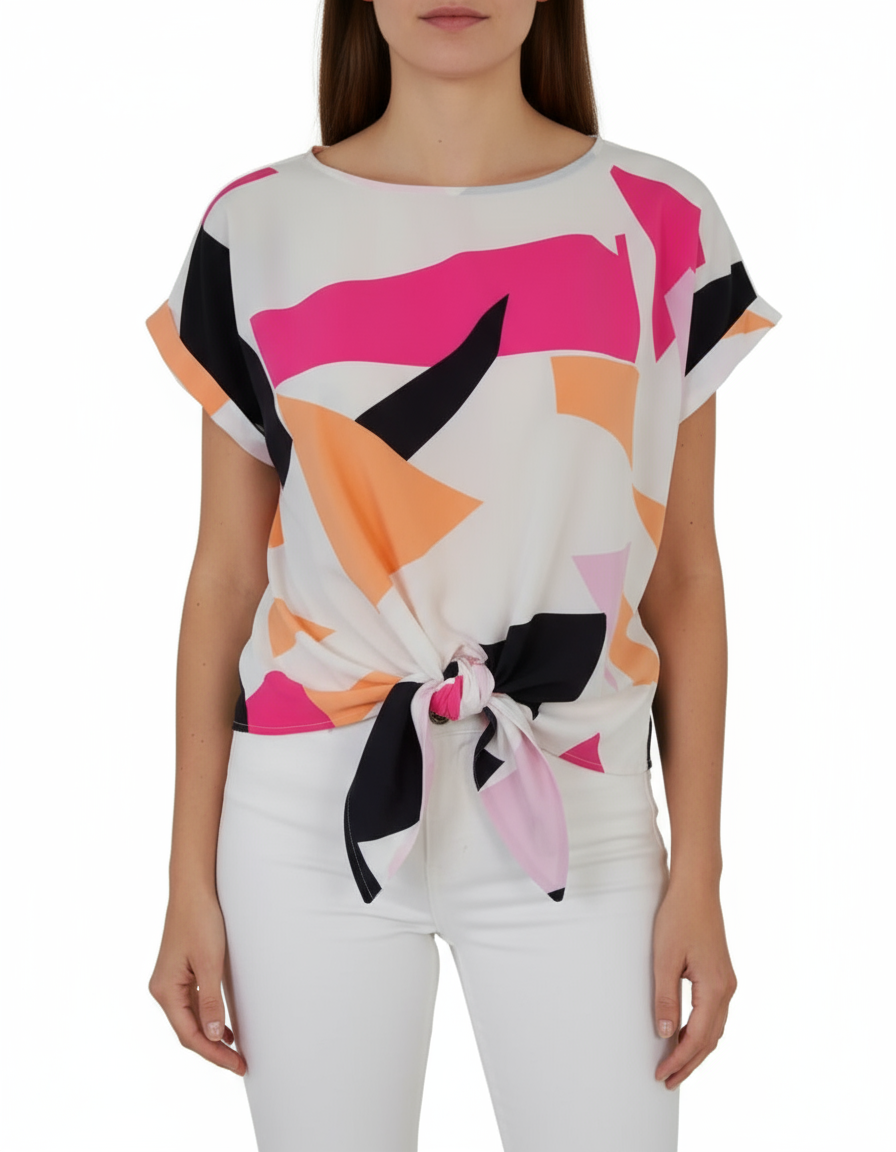 Charming, multi-colored printed blouse with batwing sleeves
